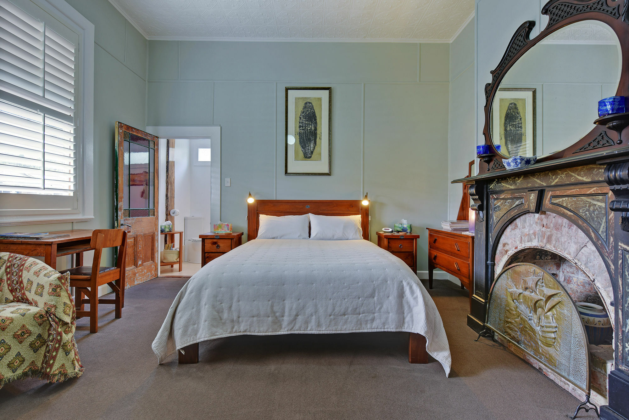 Mt Lyell Anchorage Hotel Куинстаун Екстериор снимка